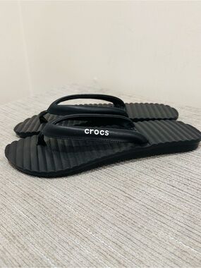 Crocs Sandals Womens 10 Flip Flops Black Slip On Open Toe Casual Comfort Fats